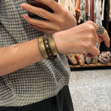 Load image into Gallery viewer, Campomaggi/Unisex Leather Bracelets(A/B/C/D/E)