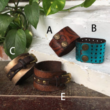 Load image into Gallery viewer, Campomaggi/Unisex Leather Bracelets(A/B/C/D/E)