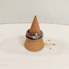 Load image into Gallery viewer, Cooperative de Creation/Silver snake ring - OBEIOBEI