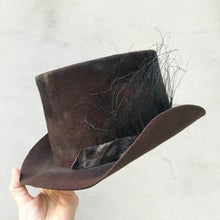 Load image into Gallery viewer, Move/Dark Brown Top Hat (thin feather) - OBEIOBEI