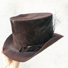 Load image into Gallery viewer, Move/Dark Brown Top Hat (thin feather) - OBEIOBEI