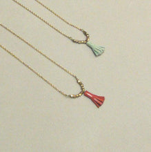 Load image into Gallery viewer, Medecine Douce/Leather tassel necklace(Red/Light green) - OBEIOBEI