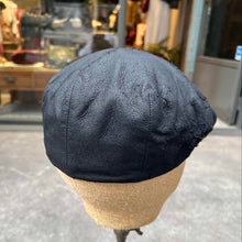 Load image into Gallery viewer, Isabel Benenato/Lamb skin cap(Black/Brown)