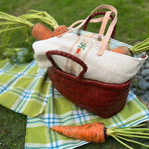 西班牙設計師/Carrot Embroidery Tote Bag - Small - OBEIOBEI