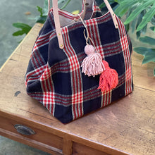 Load image into Gallery viewer, 西班牙設計師/Woven Cotton Tote Bag - Red Plaid - OBEIOBEI