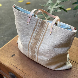 西班牙設計師/Carrot Embroidery Tote Bag - Large - OBEIOBEI