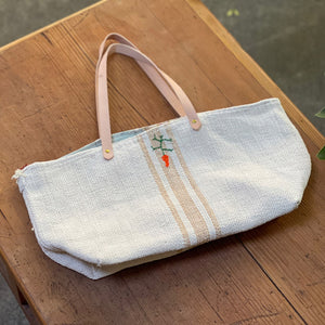 西班牙設計師/Carrot Embroidery Tote Bag - Small - OBEIOBEI