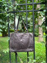 Load image into Gallery viewer, Campomaggi/Grey Leather Tote