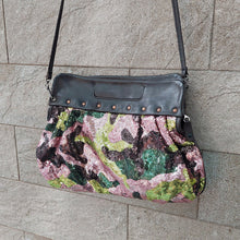 Load image into Gallery viewer, Delle Cose/Camouflage Sequin Two-way Bag - OBEIOBEI
