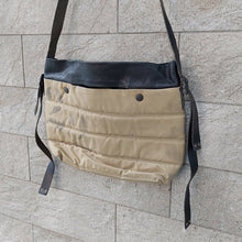Load image into Gallery viewer, Delle Cose/Military Green Canvas Bag - OBEIOBEI