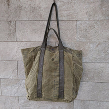 Load image into Gallery viewer, Delle Cose/Canvas tote bag(Purple/Military green) - OBEIOBEI