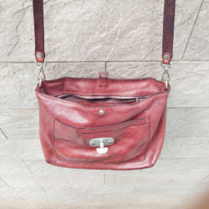 Campomaggi/Burgundy Red Shoulder Bag with Rivets