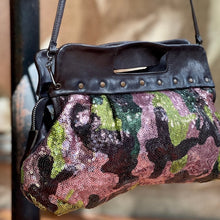 Load image into Gallery viewer, Delle Cose/Camouflage Sequin Two-way Bag