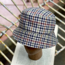 Load image into Gallery viewer, Doria/Wool Check Bucket Hat（M)