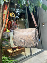 Load image into Gallery viewer, Numero 10/Grey brown croc pattern shoulder bag
