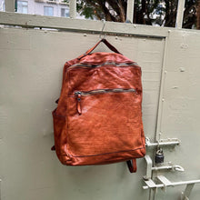 Load image into Gallery viewer, Campomaggi/Cognac Leather Backpack