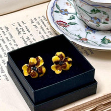 Load image into Gallery viewer, Cecile Boccara/Yellow flower earrings