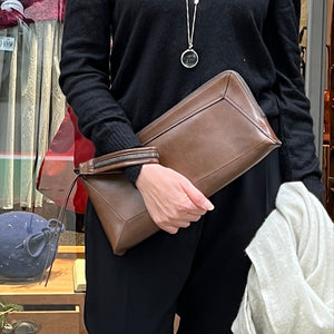 Isabel Benenato/Geometric Clutch in Brown