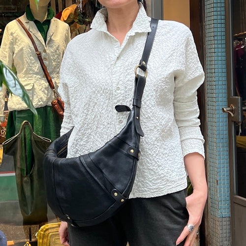 日本Ampersand/Black Croissant Bag