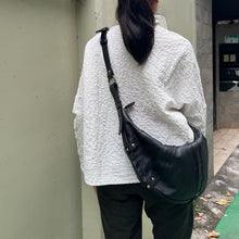 Load image into Gallery viewer, 日本Ampersand/Black Croissant Bag