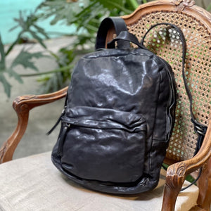 義大利品牌/Leather Backpack (Black/Cognac)