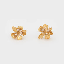Load image into Gallery viewer, Cecile Boccara/Gold flower earrings