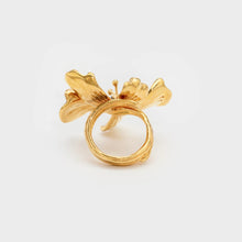 Load image into Gallery viewer, Cecile Boccara/White Flower Ring