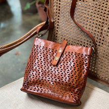 Load image into Gallery viewer, Campomaggi/Brown crossbody Bag