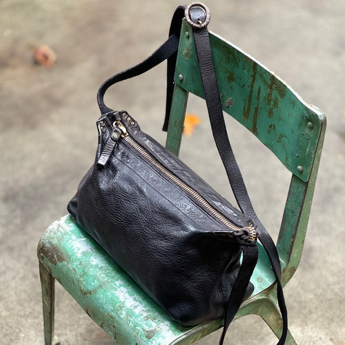Campomaggi/Black Shoulder Bag