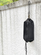 Load image into Gallery viewer, ESDE/Black handbag