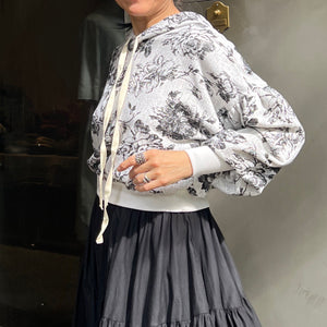 西班牙服裝設計師/純棉印花泡泡袖帽T