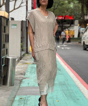 Load image into Gallery viewer, 義大利設計師品牌/Light beige knitting dress