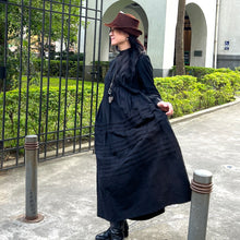 Load image into Gallery viewer, Japan designer/French Silk Linen Dress(Off White/Black/Navy)