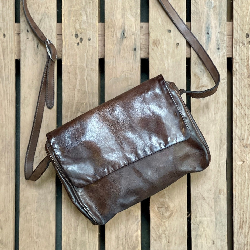 Numero 10/Leather shoulder bag (Brown/Navy) – OBEIOBEI