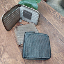 Load image into Gallery viewer, Reptile&#39;s House/Round zip Leather Wallet (3 Color)