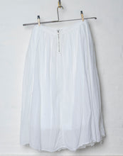 Load image into Gallery viewer, H+ by Hannoh Wessel/White skirt (Size: 34/36)