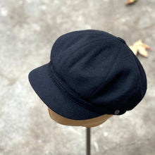 Load image into Gallery viewer, Doria/Black Wool Sailor Cap