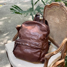 Load image into Gallery viewer, 義大利品牌/Large Leather Backpack (Black/Brown)