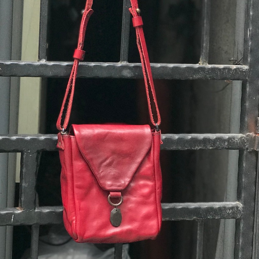 Munoz Vrandecic/Small Red Shoulder Bag - OBEIOBEI