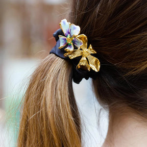 Cecile Boccara/Black scrunchy with flower