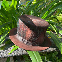 Load image into Gallery viewer, Move/Dark Brown Top Hat (thin feather)