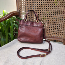 Load image into Gallery viewer, Campomaggi/Small Red Handbag