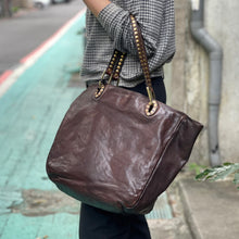 Load image into Gallery viewer, Campomaggi/Brown Rivets Shopping Bag - OBEIOBEI