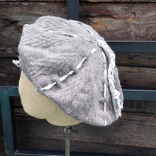 Load image into Gallery viewer, Move/Leather Embellished Beret (Dark grey/Beige) - OBEIOBEI