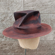 Load image into Gallery viewer, Move/Black brown felt hat - OBEIOBEI