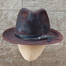 Load image into Gallery viewer, Move/Dark brown felt hat - OBEIOBEI