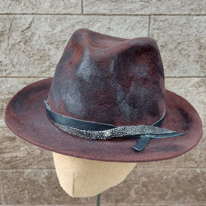 Move/Dark brown felt hat - OBEIOBEI