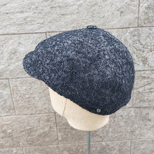 Load image into Gallery viewer, Doria/Black Newsboy Cap - OBEIOBEI