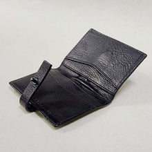Load image into Gallery viewer, Isabel Benenato/Leather Card Holder (Black/Brown) - OBEIOBEI
