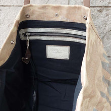 Load image into Gallery viewer, Delle Cose/Coated Canvas Tote bag - OBEIOBEI